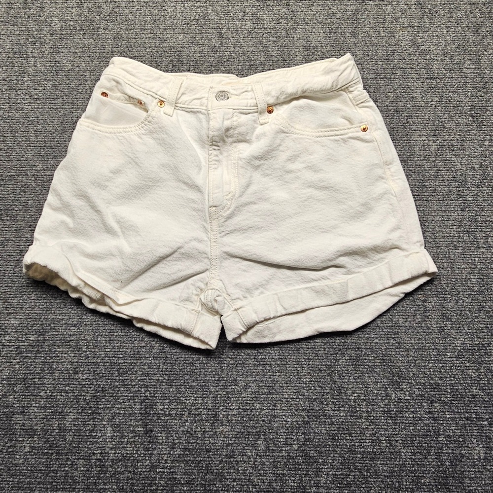 Levis A-Line Mom Shorts White Denim High Waisted Cuffed Size 28 16888-0006